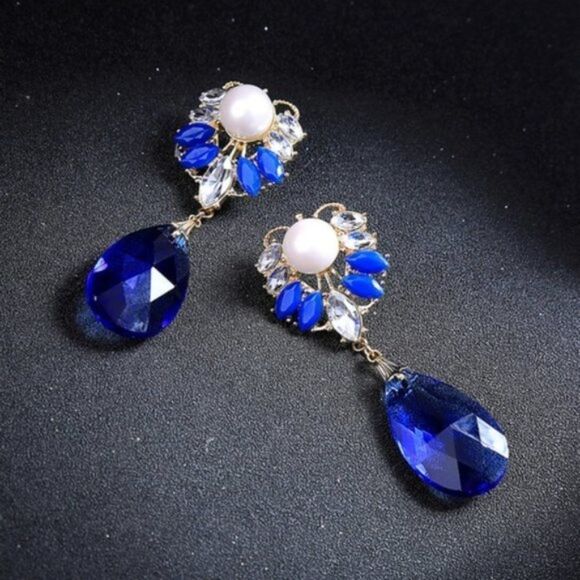 Sapphire Blue Crystal Rhinestone Pearl Vintage Gold Dangle Statement Earrings - Picture 10 of 12